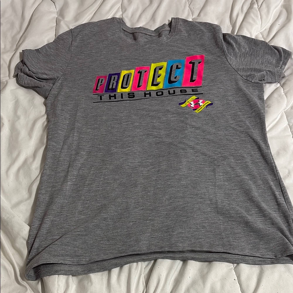 Under Armour Gray Short Sleeve Tee with Multicolor Print